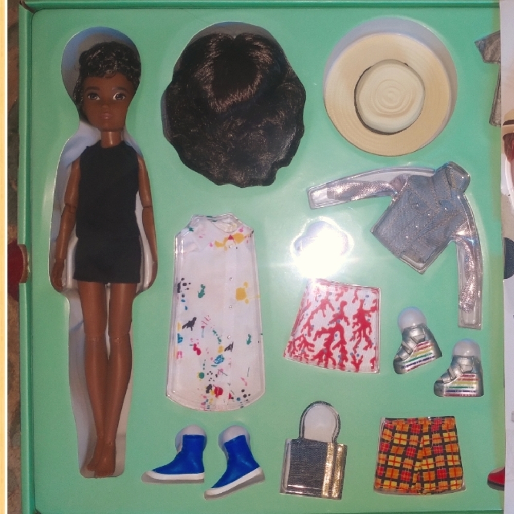 Creatable world dolls and accessories NEW